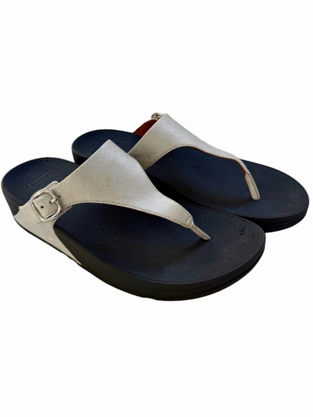 Fitflop Skinny Deluxe Silver Toe Thong Sandals Size 8 Buckle Wedge comfort